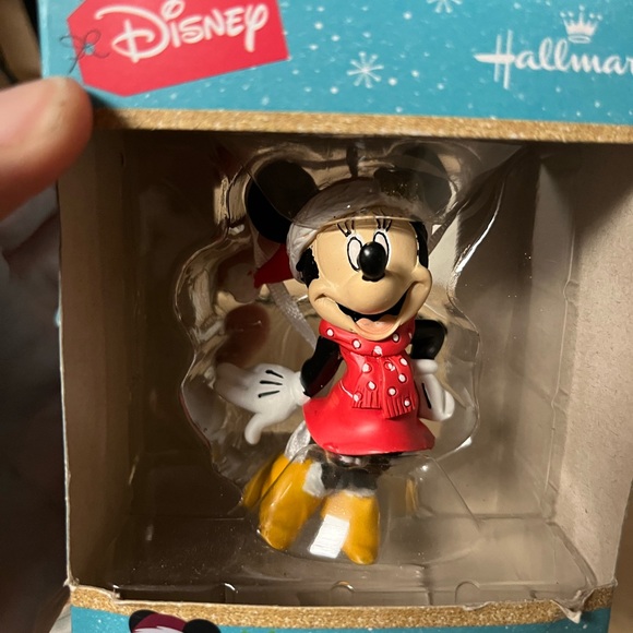 New in box Disney Hallmark 2022 Minnie Mouse Christmas Tree Ornament - Picture 6 of 7